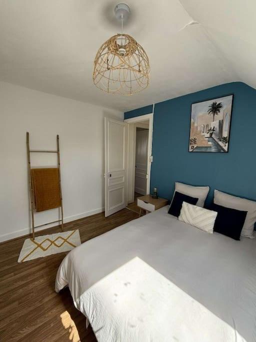 L'esplanade Apartment *