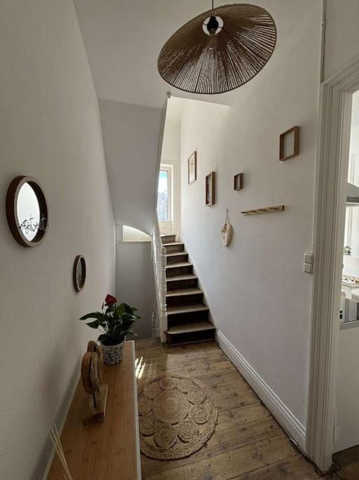L'esplanade Apartment *